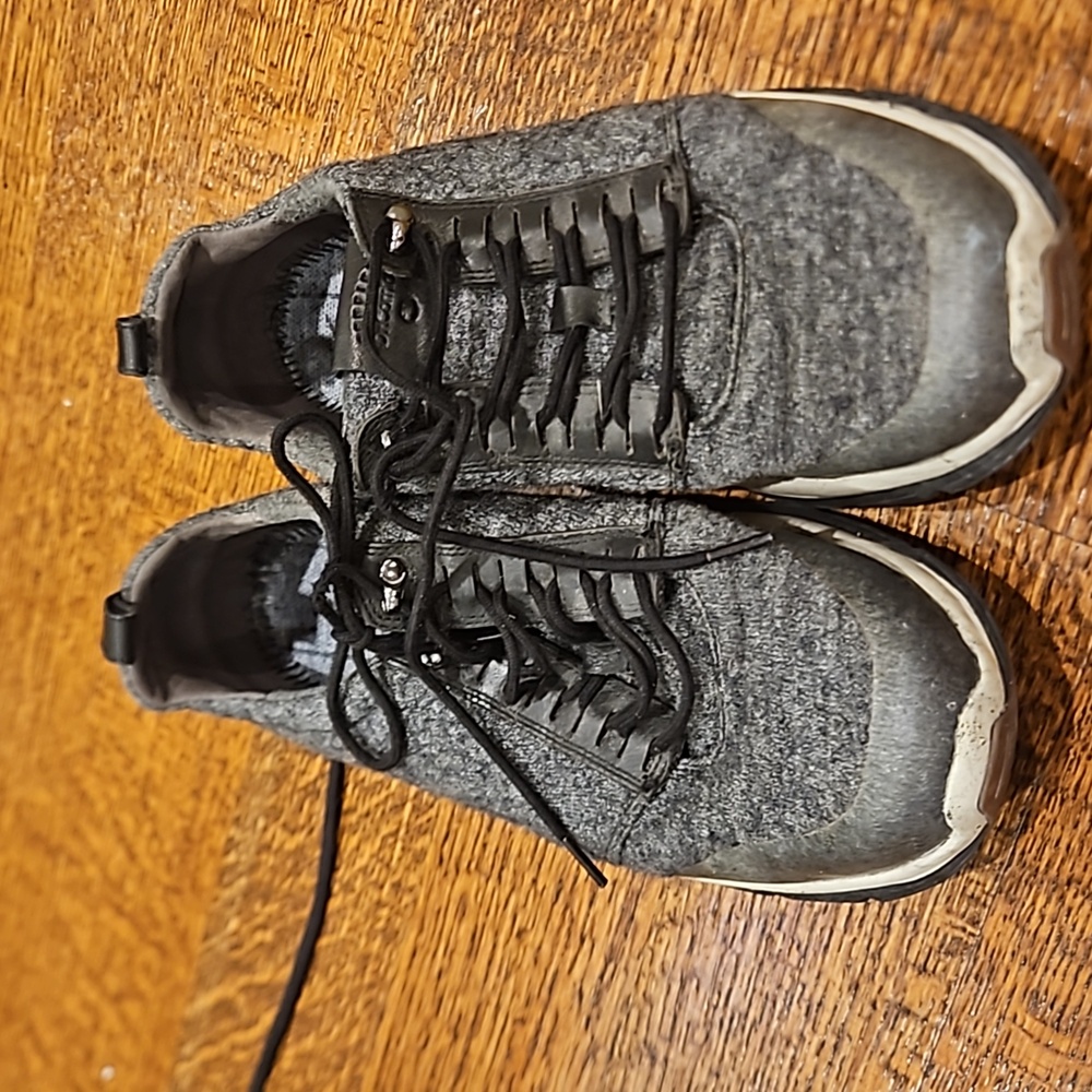 Sneakers for men
